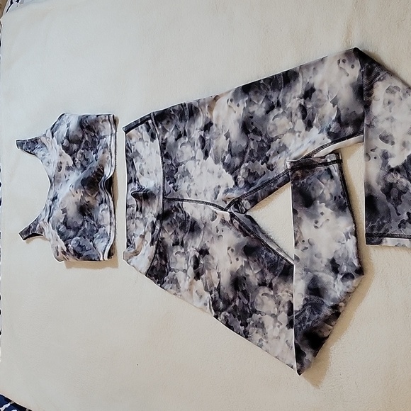 MEDIUM Other - JF SPORTS BRA & LEGGINGS COMBO MEDIUM